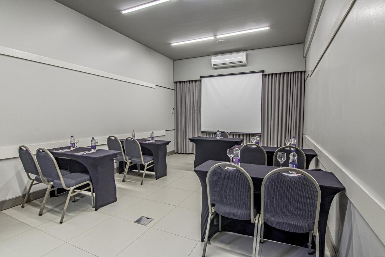 Hotel Deville Express Cascavel Cascavel  Exteriér fotografie